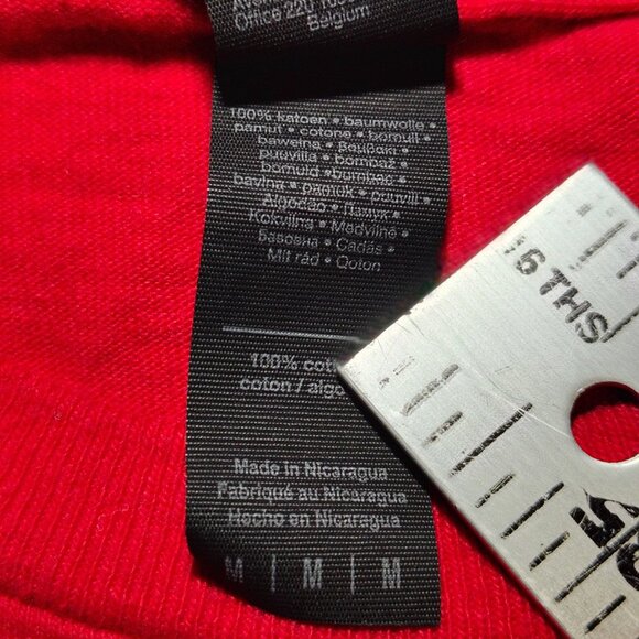 Full Throttle Saloon Sturgis T-Shirt Size Medium Red Front Back Guitar Biker Bar - Picture 4 of 10